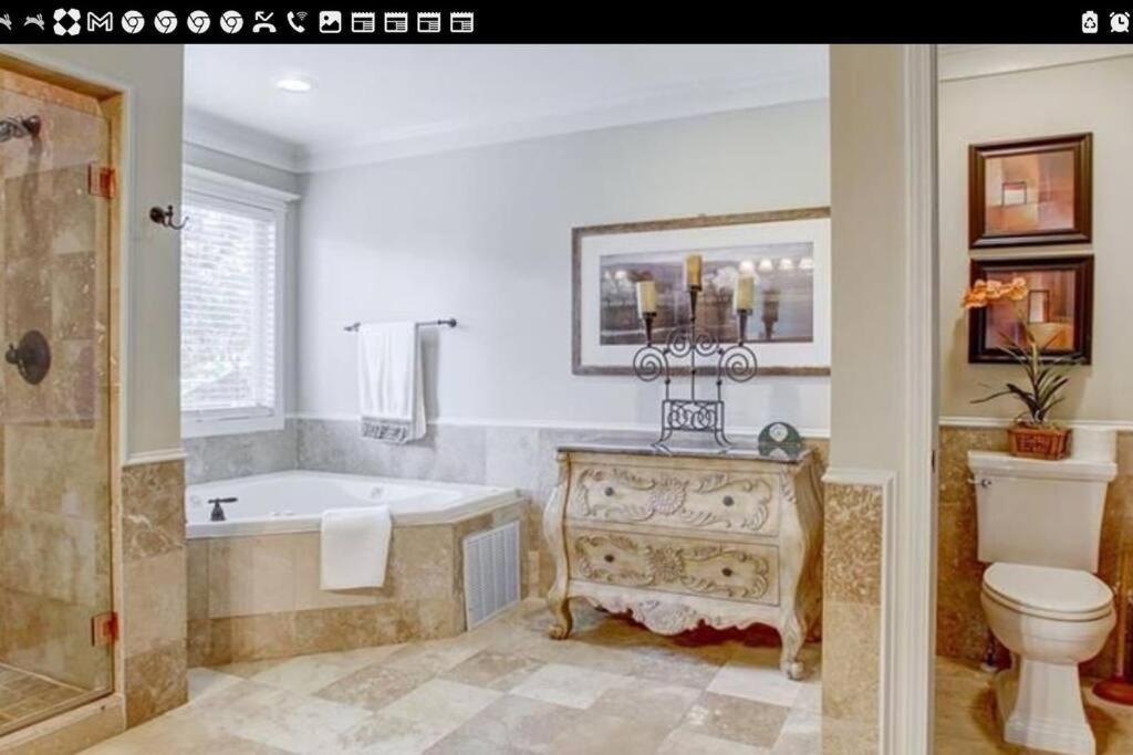 Sleeps16, Spacious Home, Close To Downtown, Beltline, And Walk To Restaurants, 75" Tv, 2 Person Jacuzzi, Ping Pong 애틀랜타 외부 사진